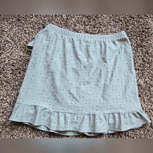 *3/$20 Girls Ruffle Skirt Mint Green 14-16 (XL) - Picture 3 of 5